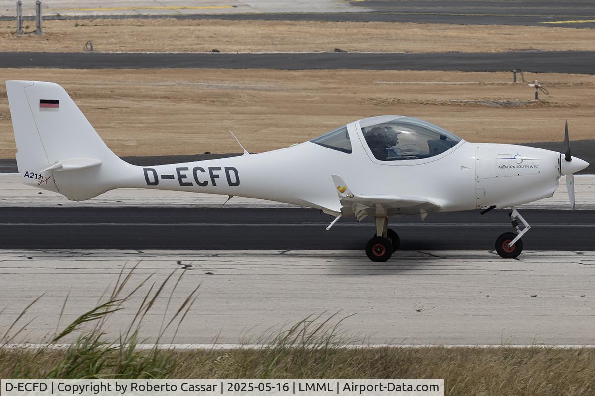 D-ECFD, Aquila A211GX C/N AT01-100C-320, Runway 31 Backtrack