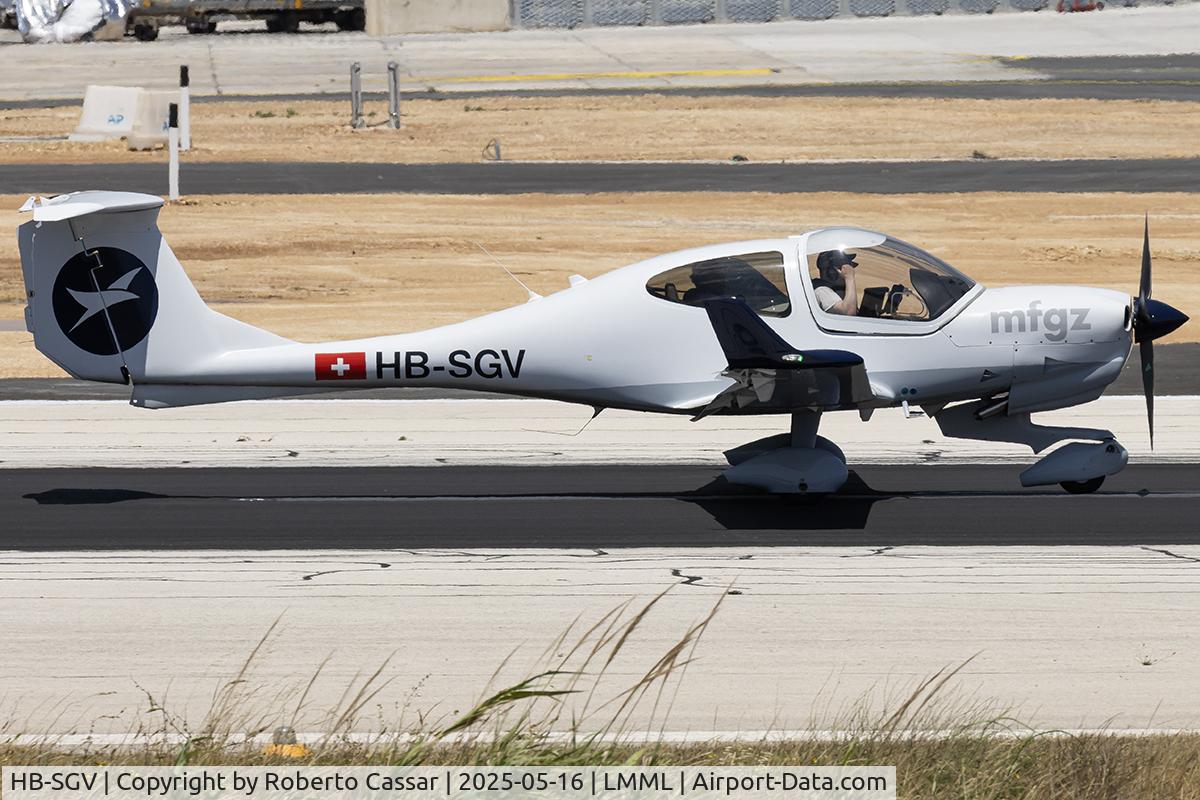 HB-SGV, 2016 Diamond DA-40NG Diamond Star C/N 40.NG305, Runway 31 Backtrack