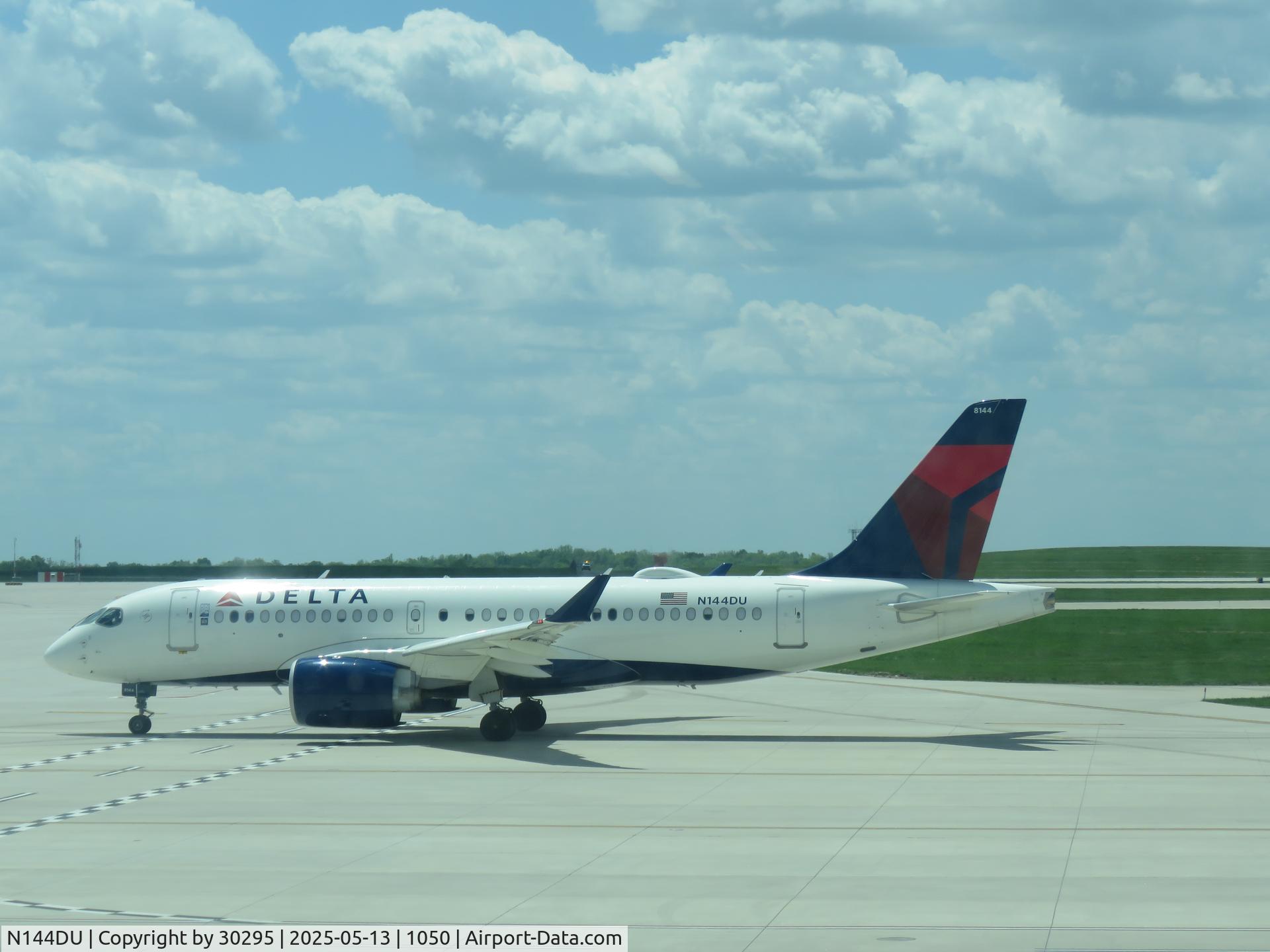 N144DU, 2021 Airbus Canada A220-100 C/N 50064, Taxiing