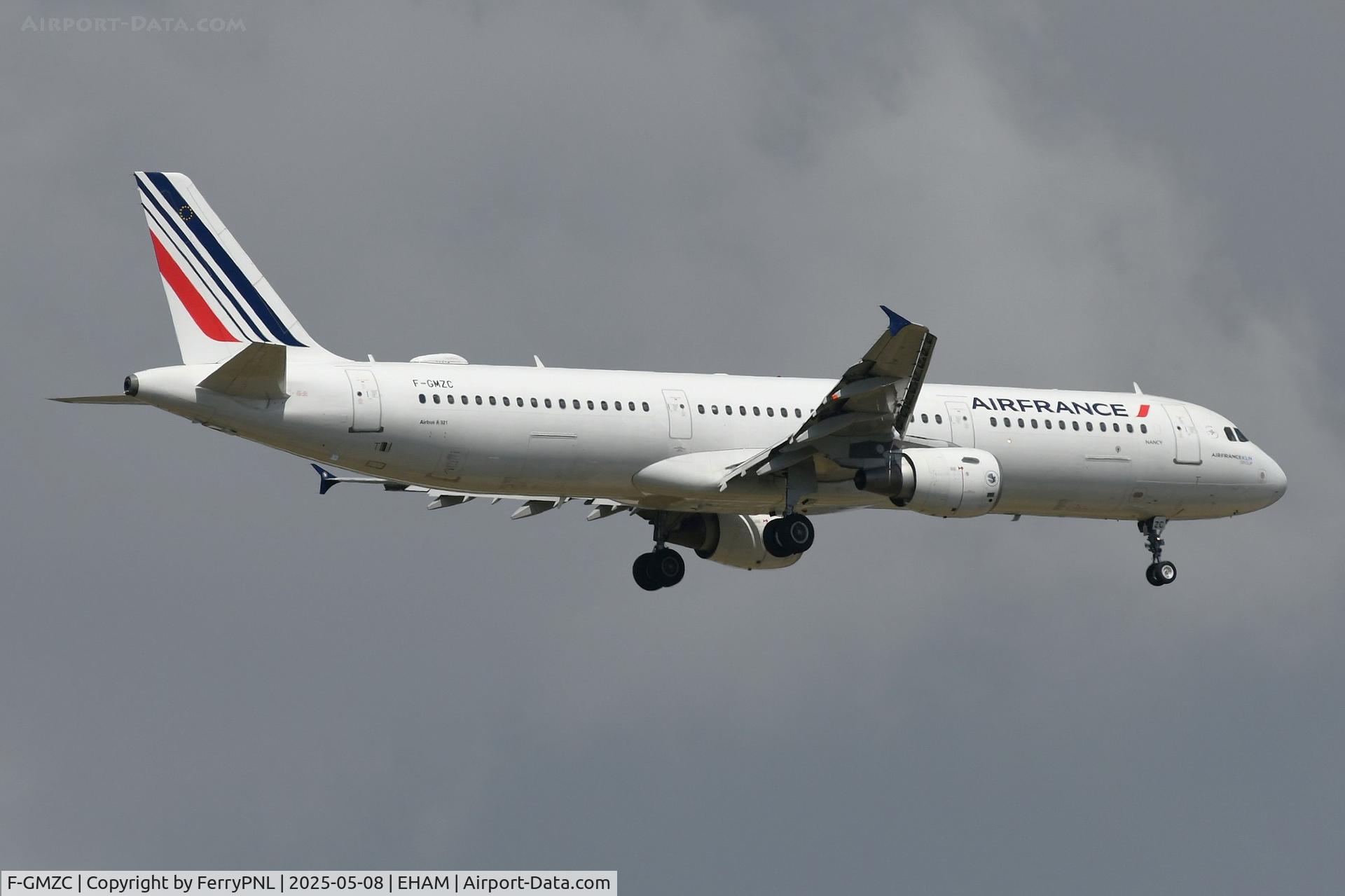 F-GMZC, 1995 Airbus A321-111 C/N 521, Air France A321 landing