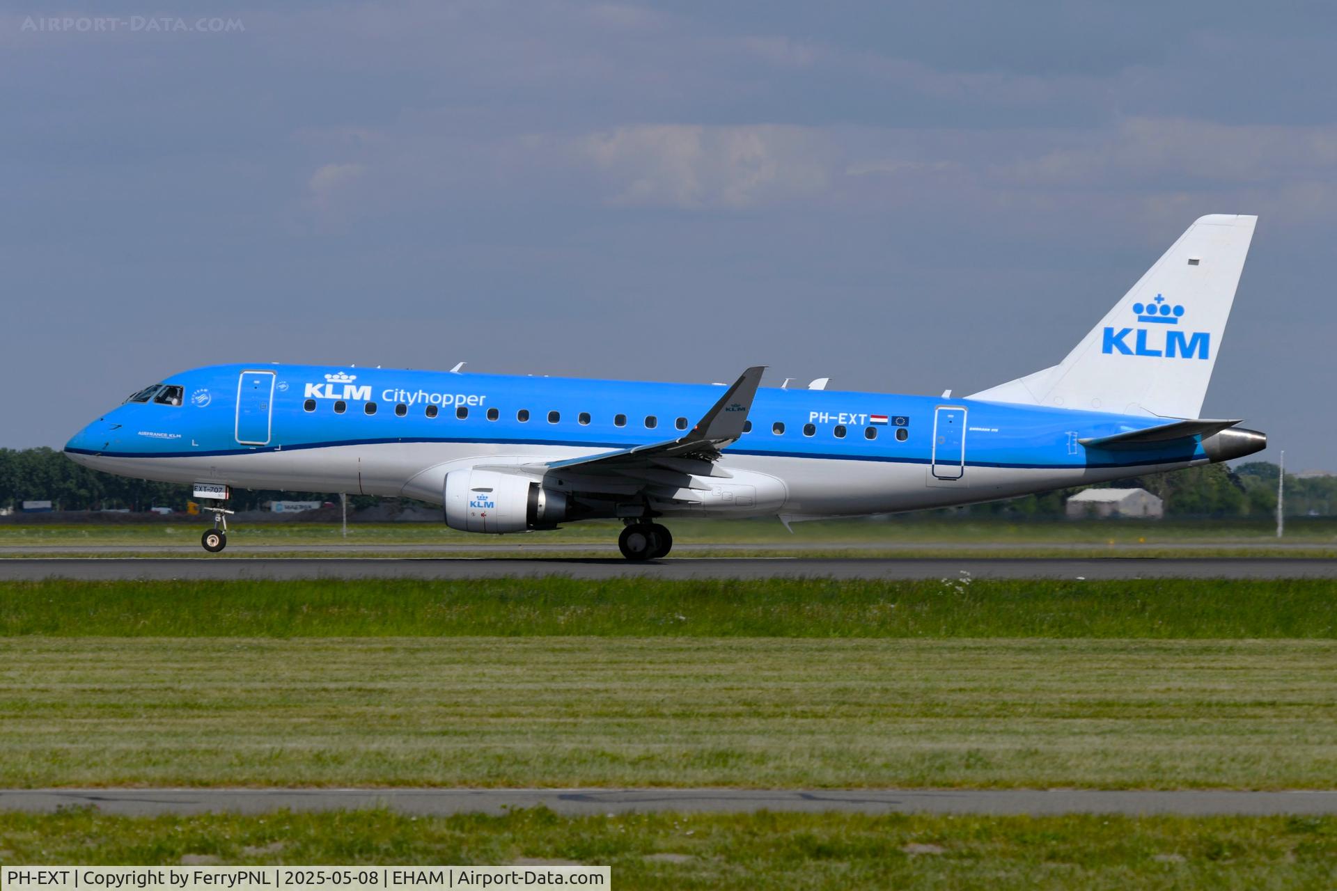 PH-EXT, 2018 Embraer ERJ-175STD (ERJ-170-200) C/N 17000707, KLM Cityhopper ERJ175