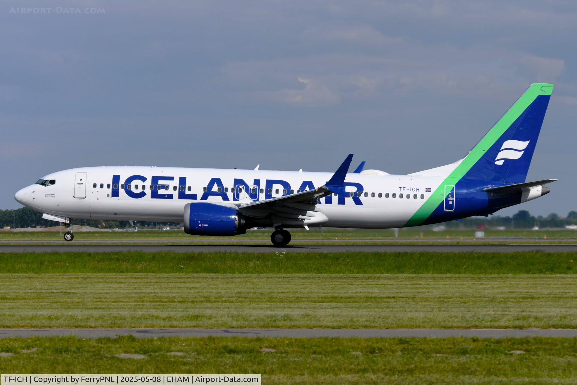 TF-ICH, 2018 Boeing 737-8 MAX C/N 42831, Icelandair B738M rotating