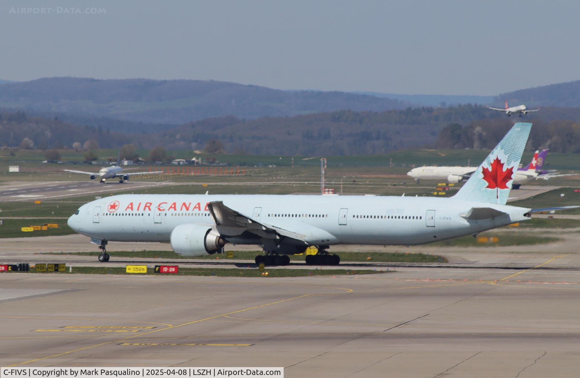 C-FIVS, 2009 Boeing 777-333/ER C/N 35784, Boeing 777-333/ER