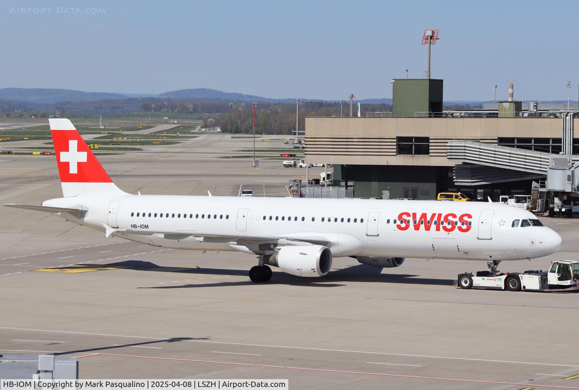 HB-IOM, 2010 Airbus A321-212 C/N 4534, Airbus A321-212