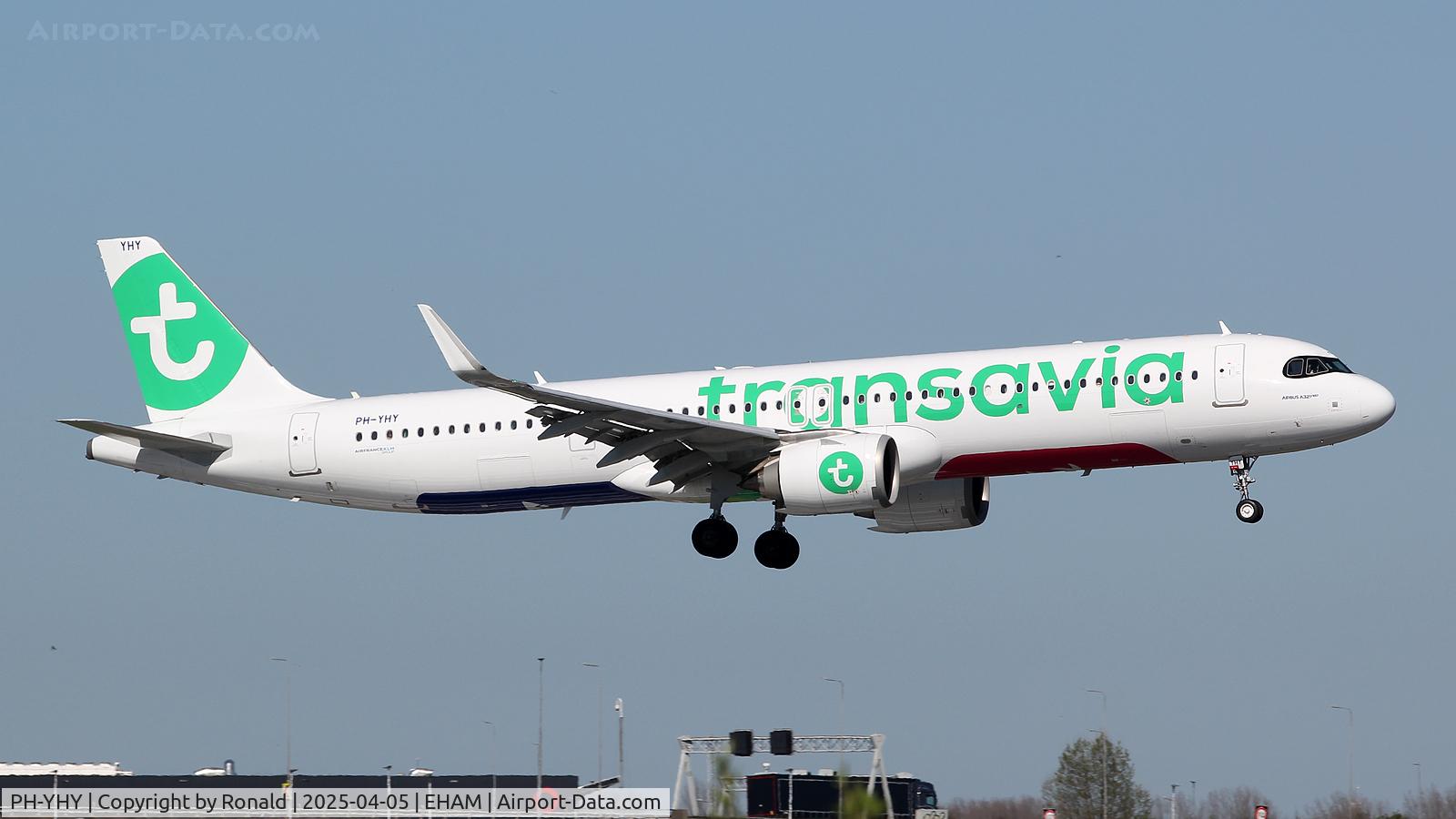 PH-YHY, Airbus A321-251NX C/N 11818, at eham