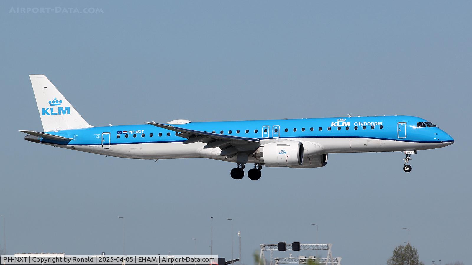 PH-NXT, 2024 Embaer E195-E2 (ERJ 190-400 STD) C/N 19020153, at eham