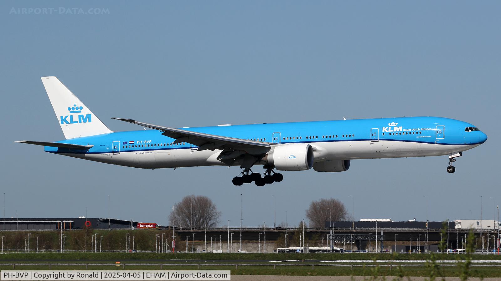 PH-BVP, 2016 Boeing 777-306/ER C/N 44555, at eham