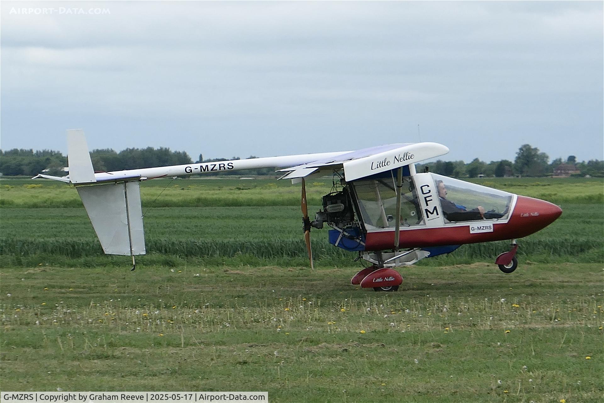 G-MZRS, 1990 CFM Shadow Series CD C/N 141, Landing at Sutton Meadows.