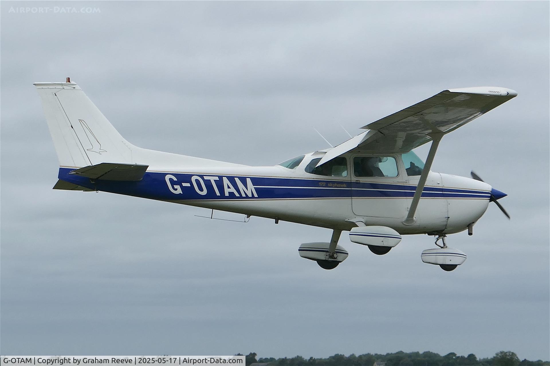 G-OTAM, 1974 Cessna 172M Skyhawk C/N 172-64098, Landing at Sutton Meadows.