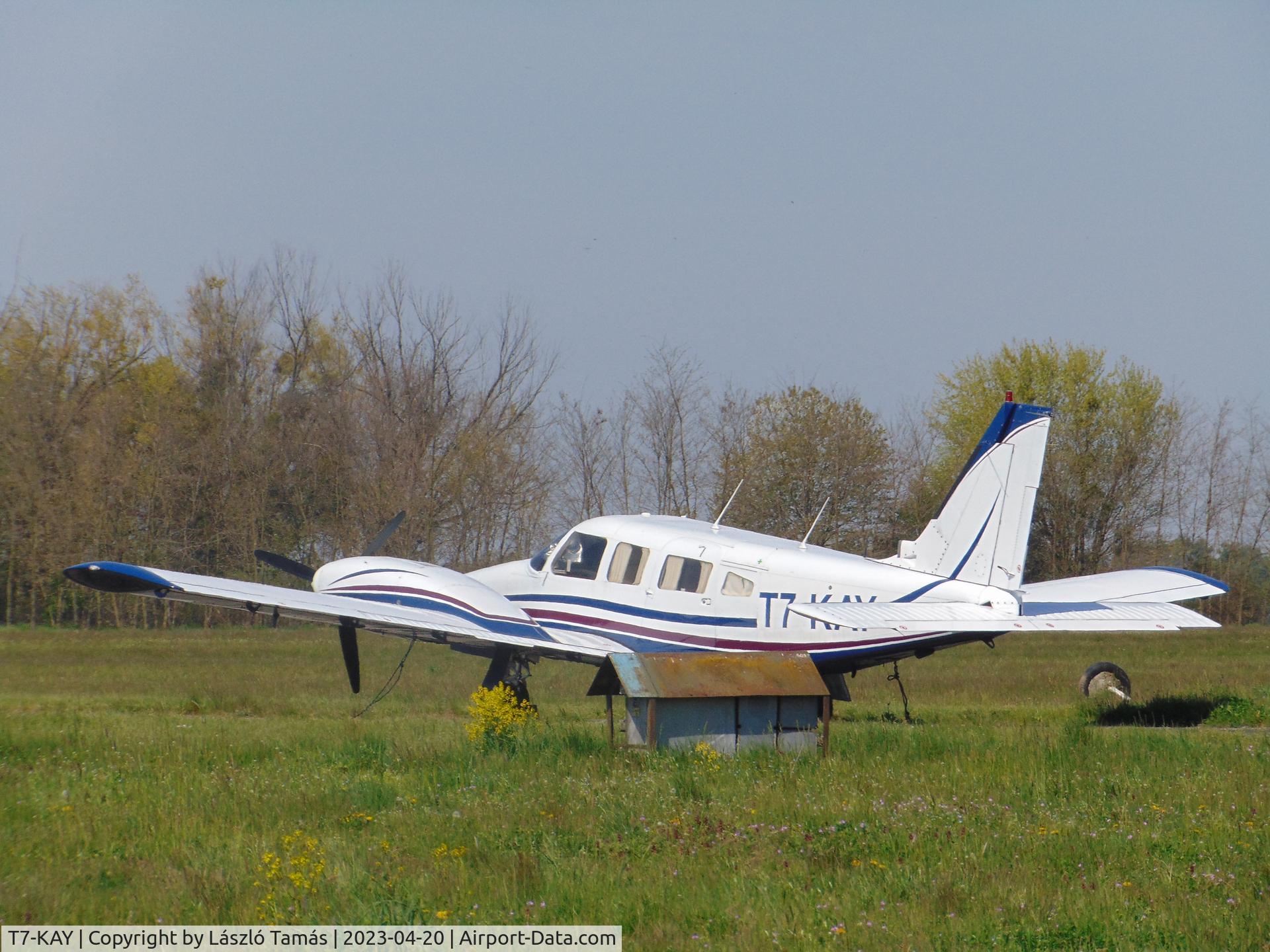 T7-KAY, Piper PA-34-200T Seneca II C/N Not found T7-KAY, At Kaposújlak airfield...