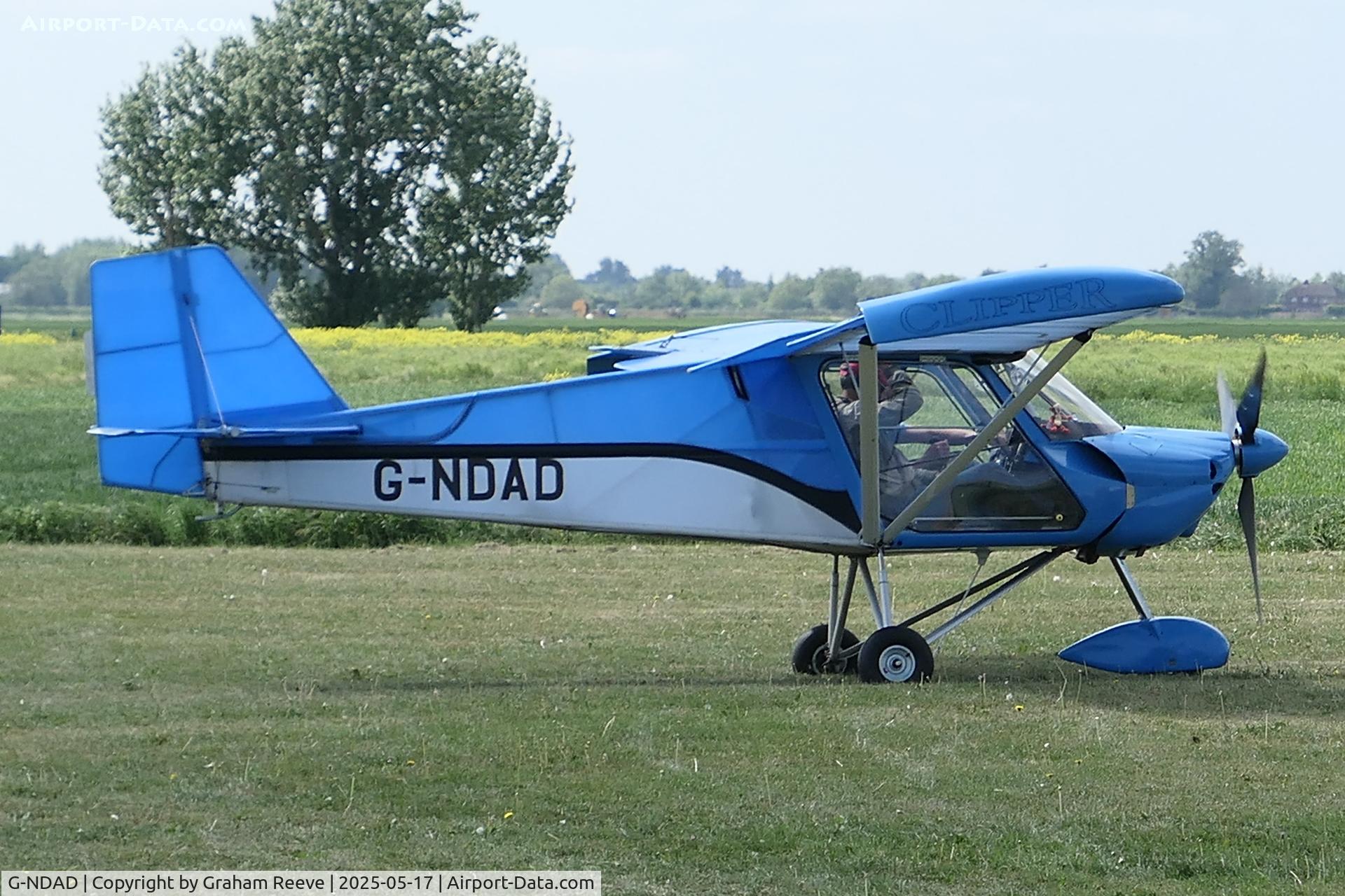 G-NDAD, 2011 Medway Clipper-100 C/N 80910, About to take off from Sutton Meadows.