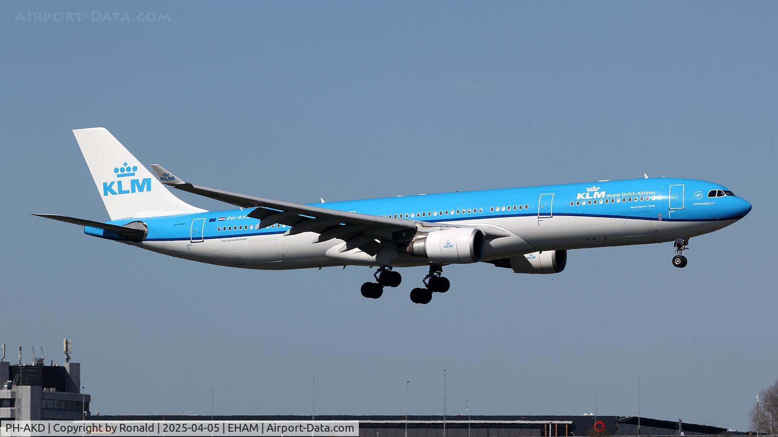 PH-AKD, 2012 Airbus A330-303 C/N 1300, at eham