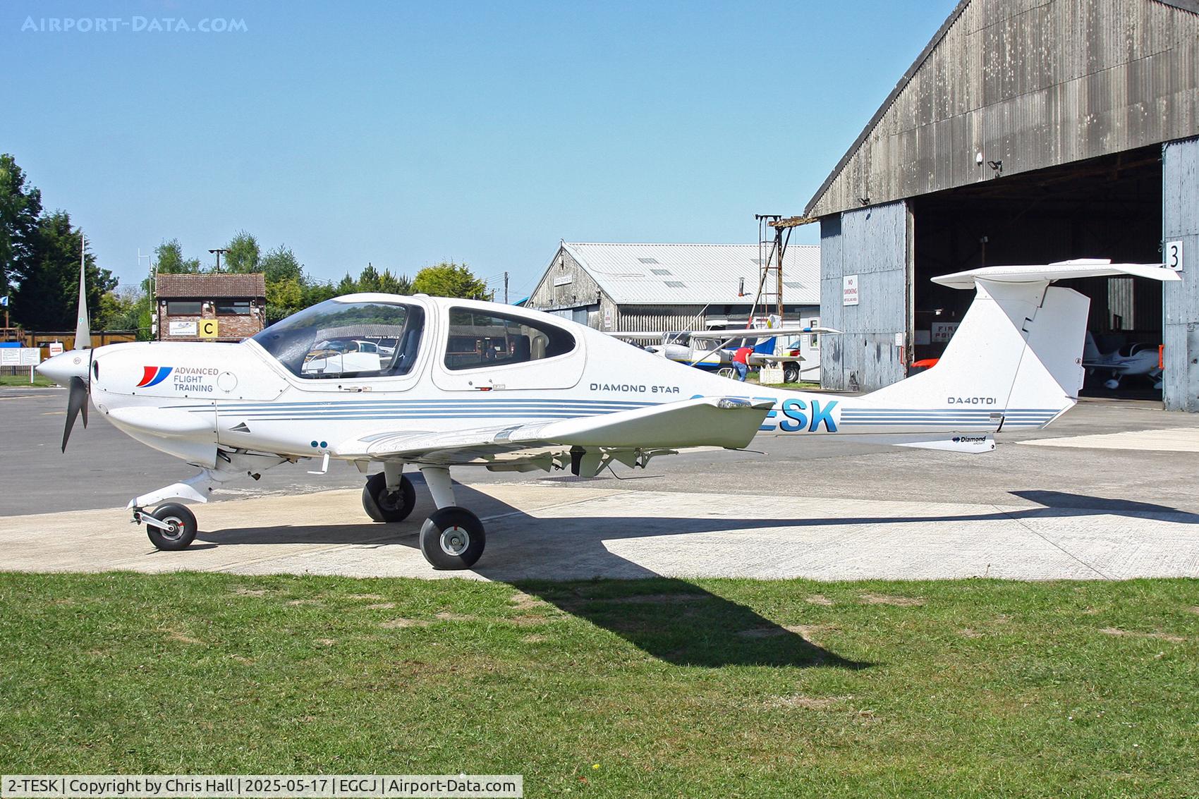2-TESK, Diamond DA40D Diamond Star TDI Diamond Star C/N D4.307, Sherburn in Elmet 17/05/25