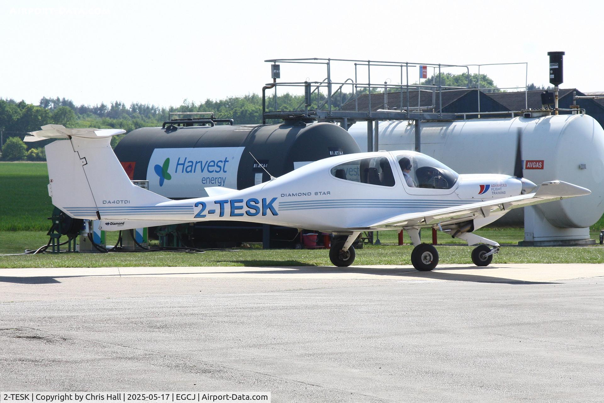 2-TESK, Diamond DA40D Diamond Star TDI Diamond Star C/N D4.307, Sherburn in Elmet 17/05/25
