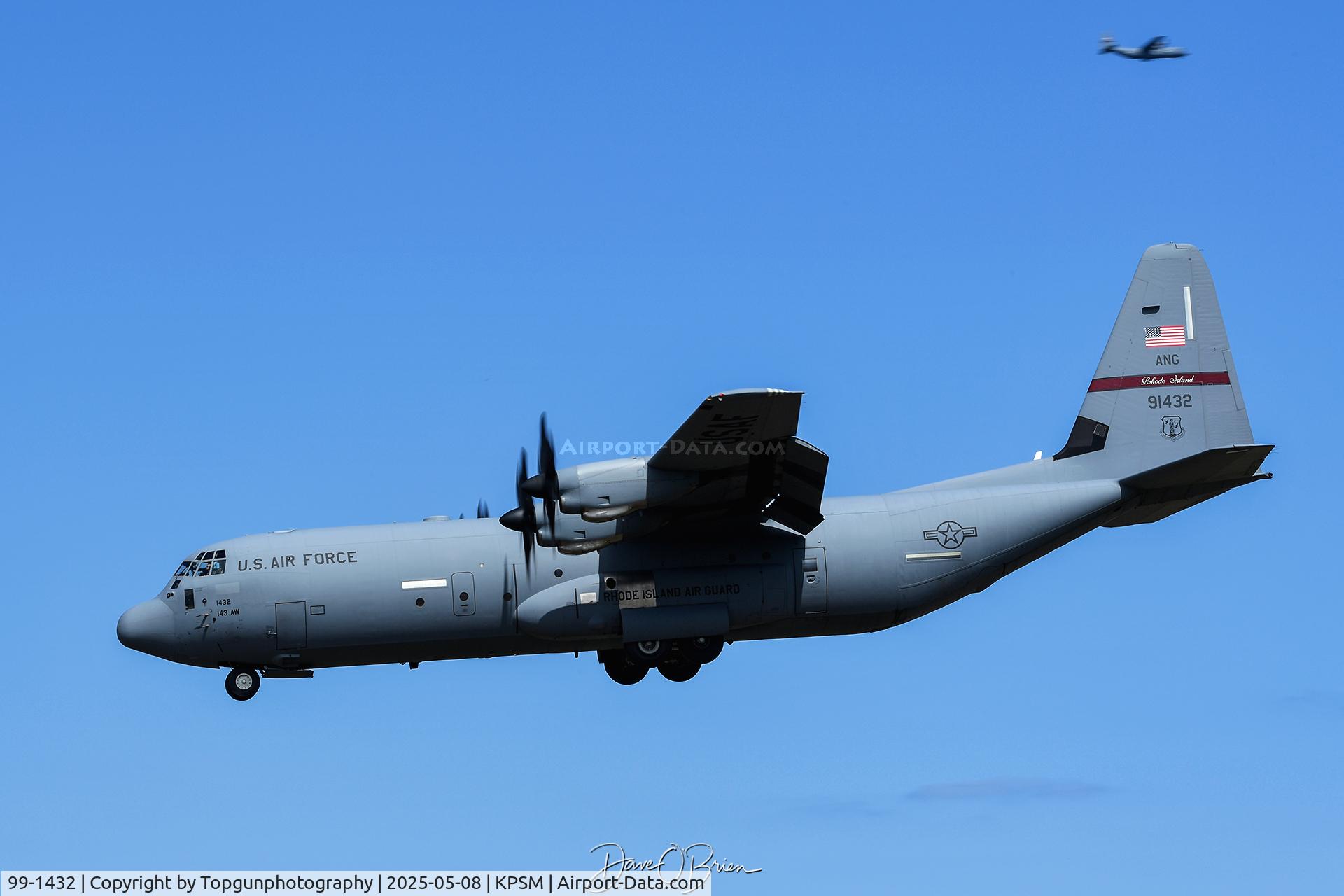 99-1432, 1999 Lockheed Martin C-130J-30 Super Hercules C/N 382-5518, RHODY11 on short final as RHODY12 is in the downwind leg.
