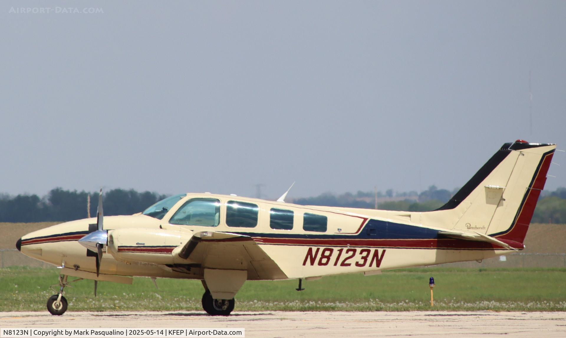 N8123N, 1992 Beech 58 Baron C/N TH-1671, Beech 58
