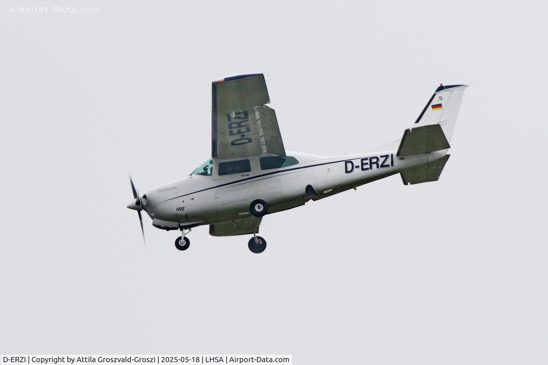 D-ERZI, Cessna T210N Turbo Centurion C/N 21063655, LHSA - in the airspace of Szentkirályszabadja airport, Hungary