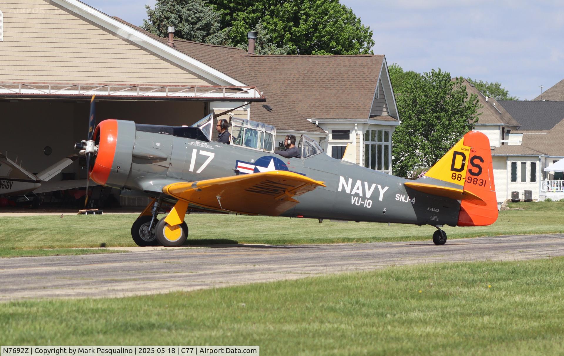 N7692Z, 1942 North American SNJ-4 Texan C/N 88-9831, North American SNJ-4