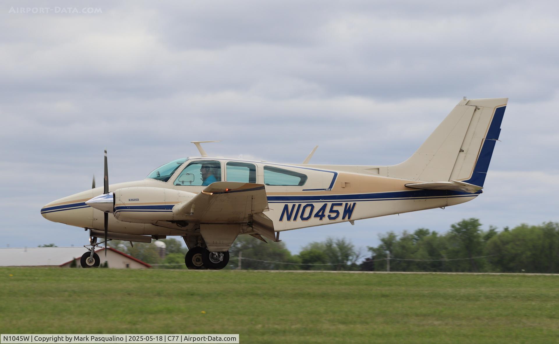 N1045W, 1973 Beech 95-B55 (T42A) Baron C/N TC-1535, Beech B55