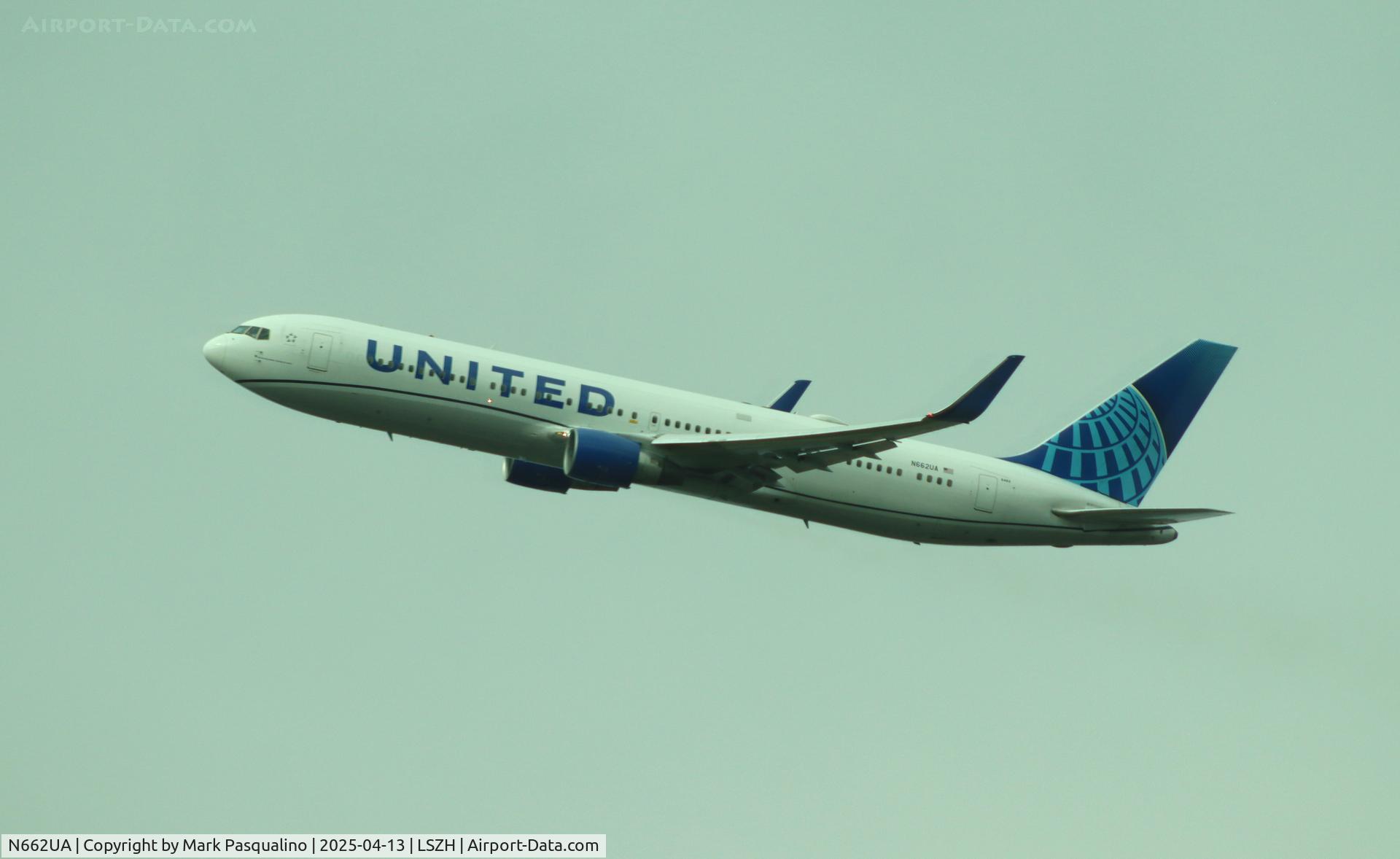 N662UA, 1993 Boeing 767-322 C/N 27159, Boeing 767-322