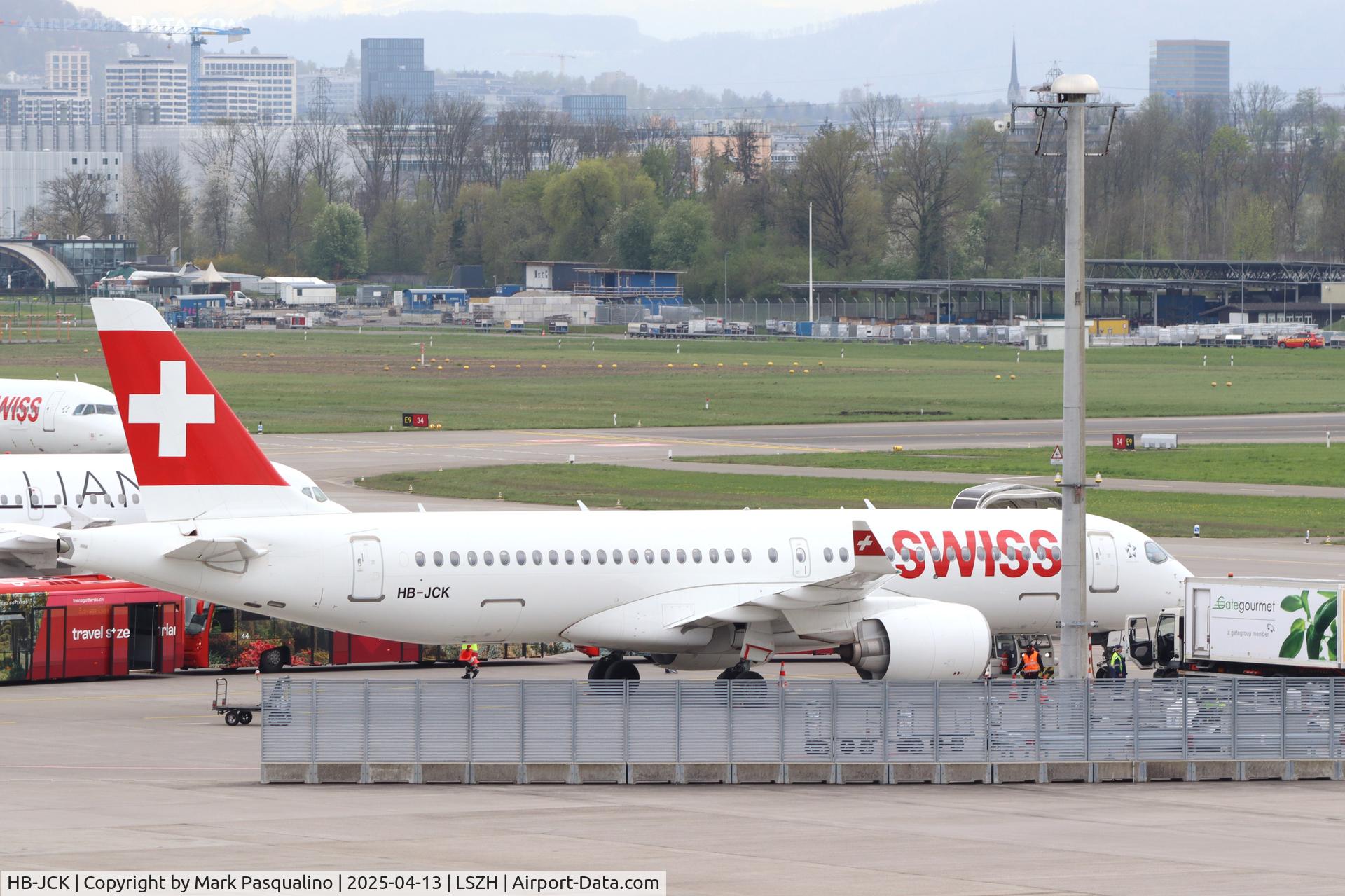 HB-JCK, 2018 Bombardier CSeries CS300 (BD-500-1A11) C/N 55027, Airbus A220-371