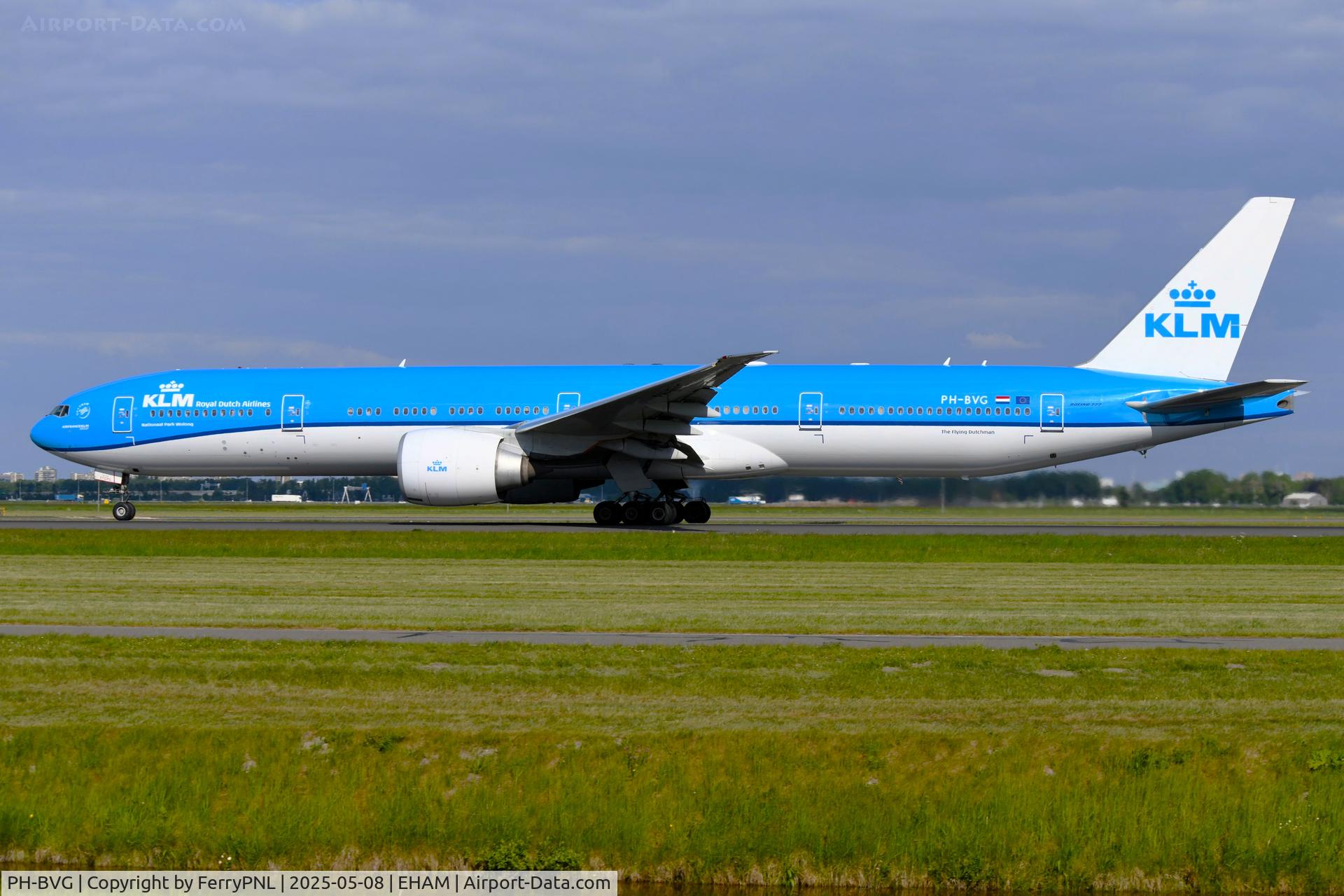 PH-BVG, 2012 Boeing 777-306/ER C/N 38867, KLM B773 thundering past while departing for YVR