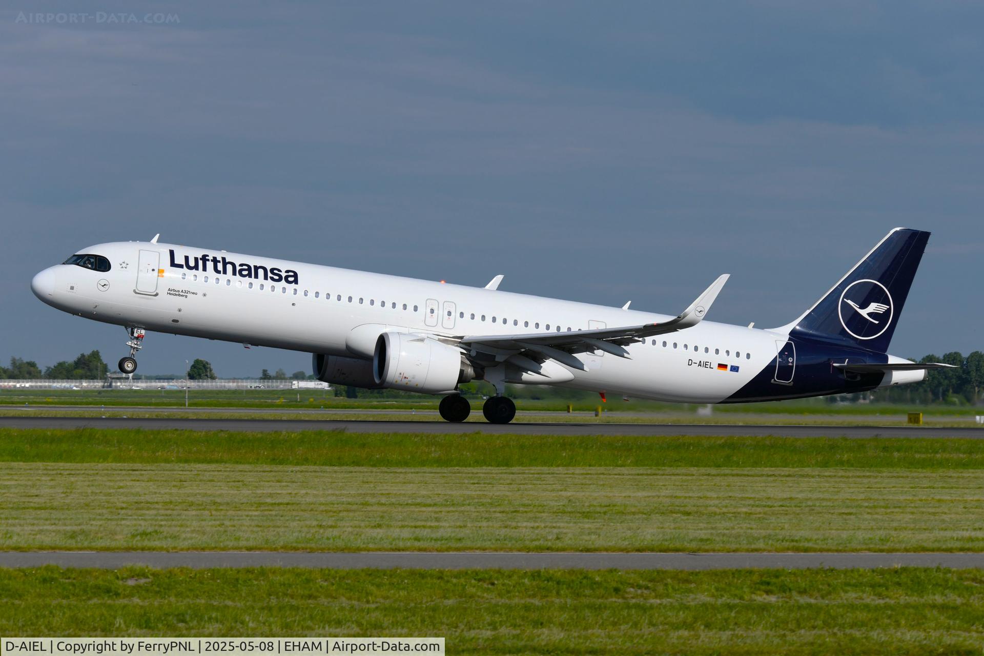 D-AIEL, 2021 Airbus A321-271NX C/N 10715, Lufthansa A321N rotating
