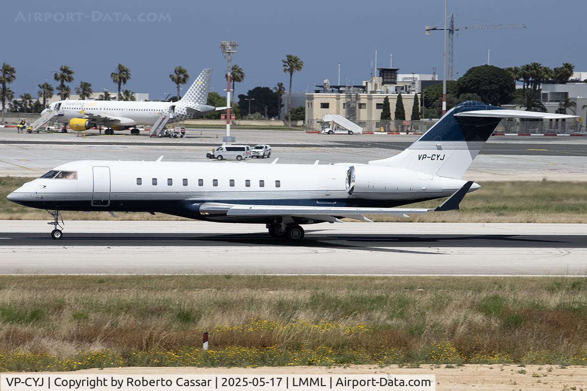 VP-CYJ, 2006 Bombardier Global 5000 C/N 9216, Runway 31