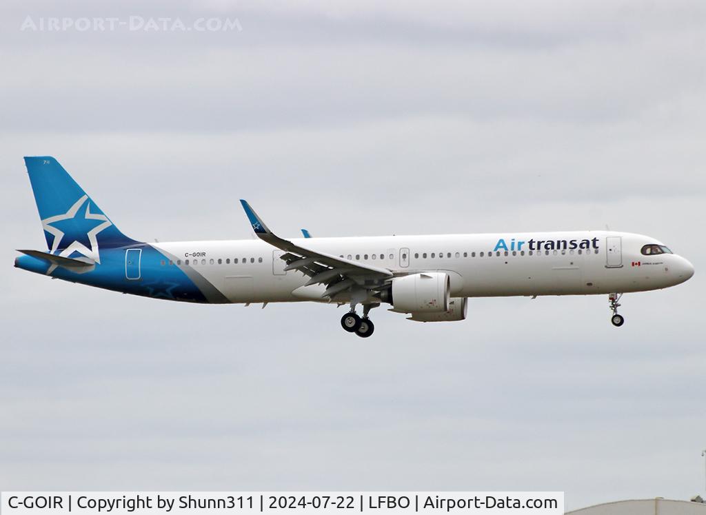 C-GOIR, 2022 Airbus A321-271NX C/N 10866, Landing rwy 32L