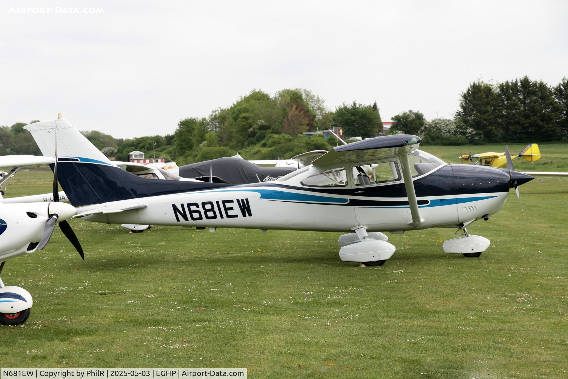 N681EW, 1977 Reims F182Q C/N F1820039, N681EW 1977 Reims Cessna F182Q Skylane II Popham Microlight Fly In 