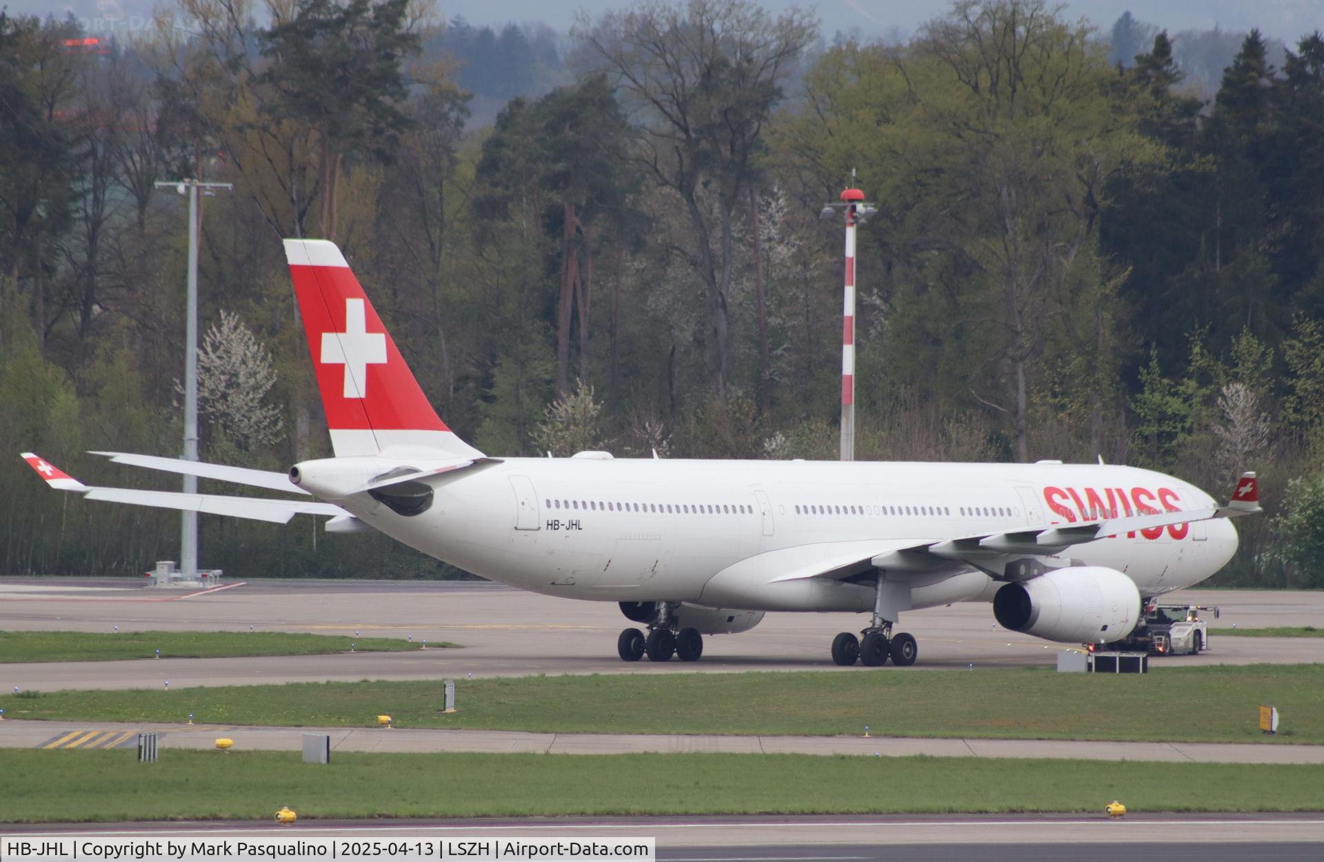 HB-JHL, 2011 Airbus A330-343X C/N 1290, Airbus A330-343X