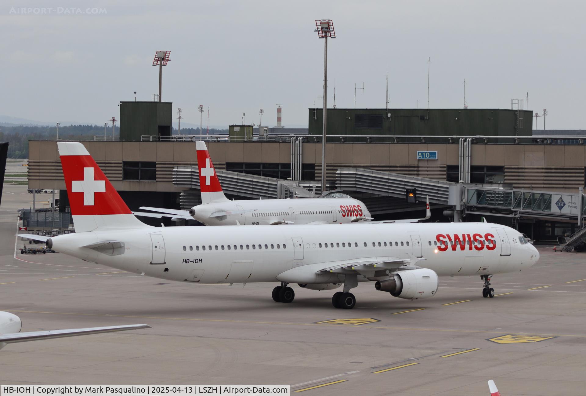 HB-IOH, 1997 Airbus A321-111 C/N 664, Airbus A321-111