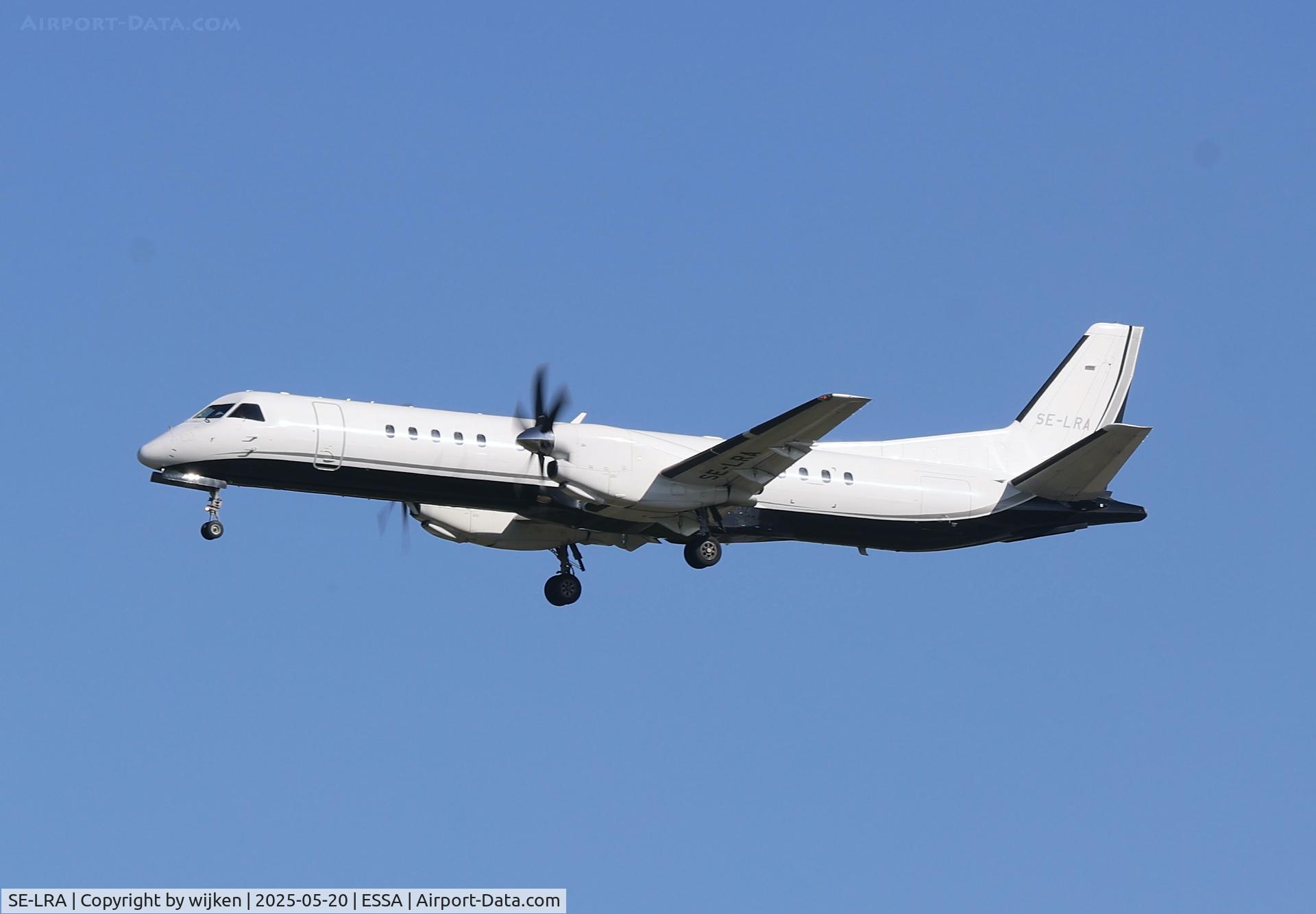 SE-LRA, 1995 Saab 2000 C/N 2000-014, Rwy 01L