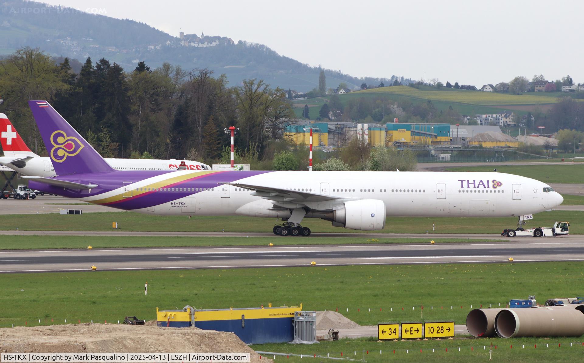 HS-TKX, 2014 Boeing 777-3D7/ER C/N 42113, Boeing 777-3D7/ER