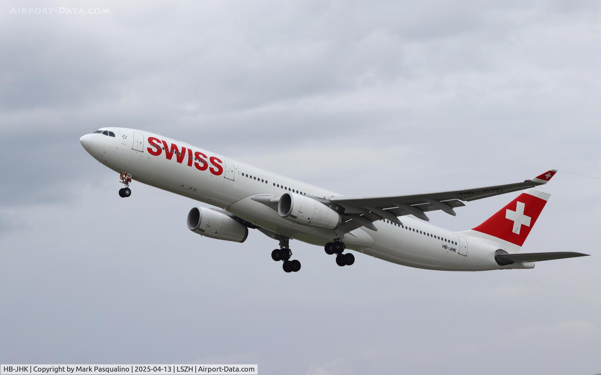 HB-JHK, 2011 Airbus A330-343X C/N 1276, Airbus A330-343X