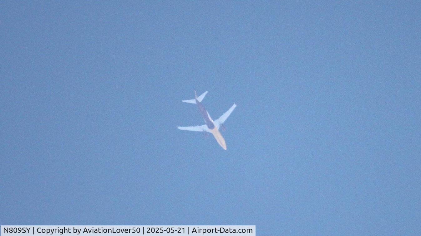 N809SY, 2005 Boeing 737-8Q8 C/N 30683, Sun Country Minnesota Gophers 738 SY342/SCX342 KMCO --> KMSP
