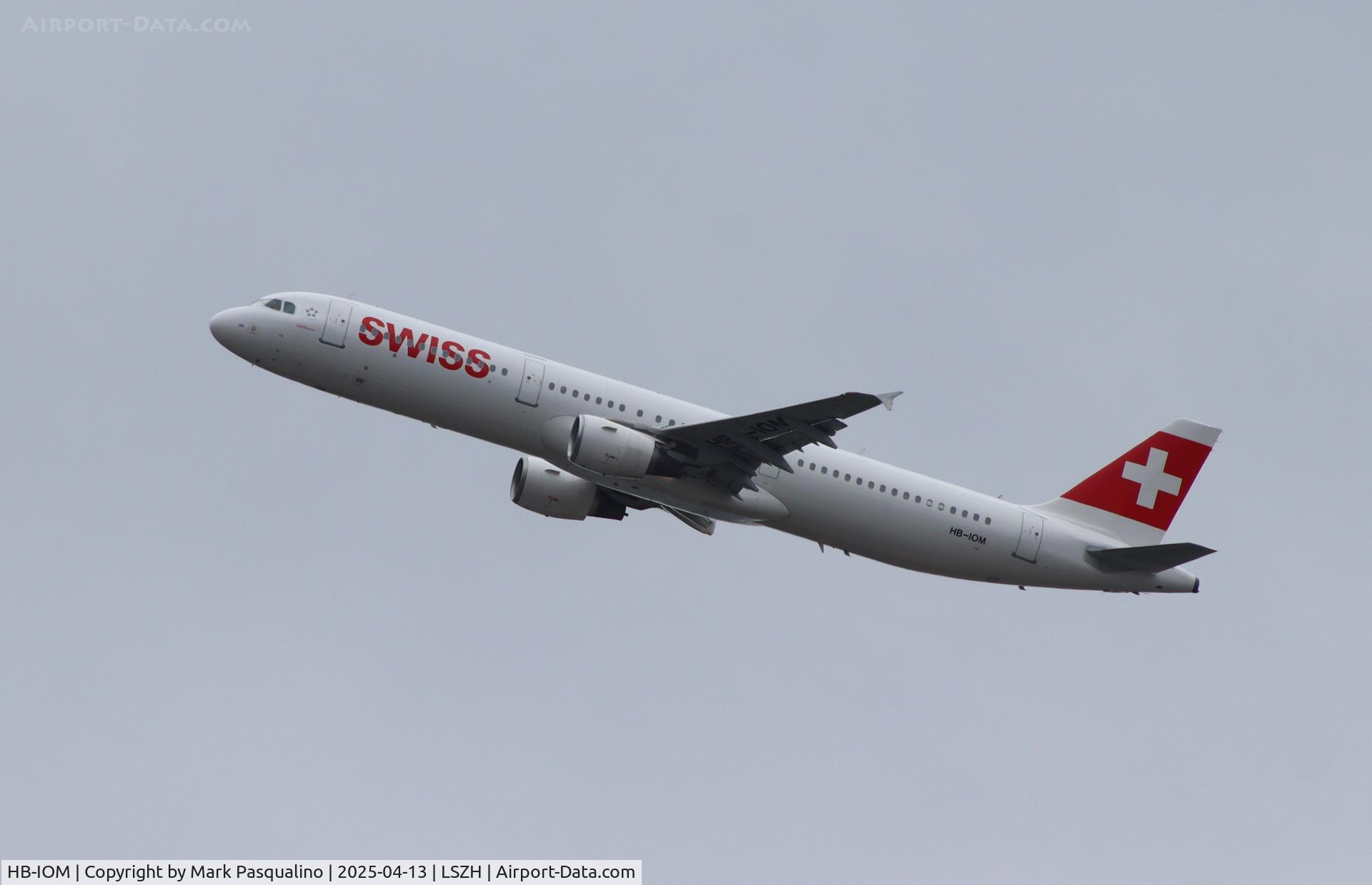 HB-IOM, 2010 Airbus A321-212 C/N 4534, Airbus A321-212