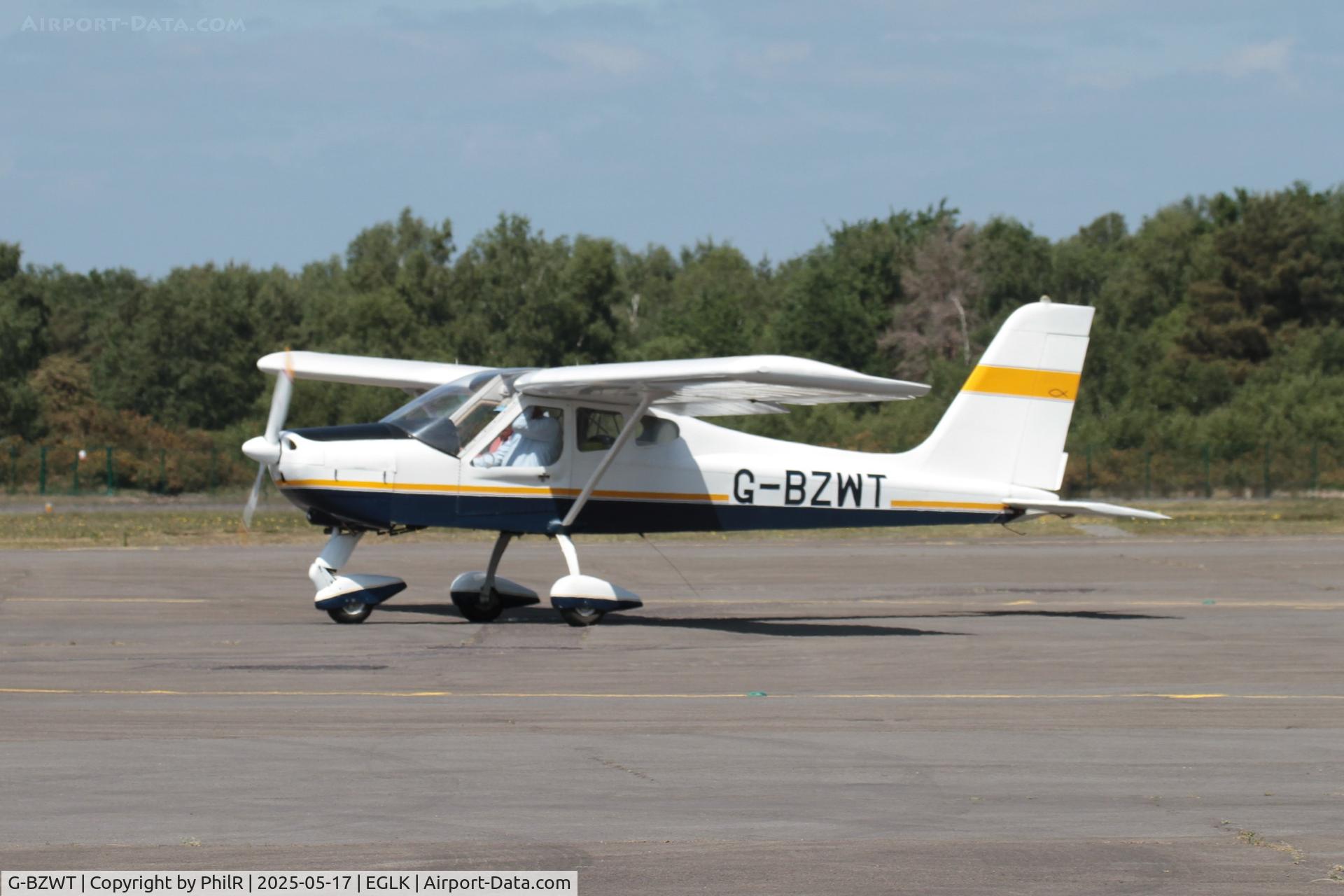 G-BZWT, 2001 Tecnam P-92EA Echo C/N PFA 318-13681, G-BZWT 2001 Tecnam P92-EA Echo Blackbushe 