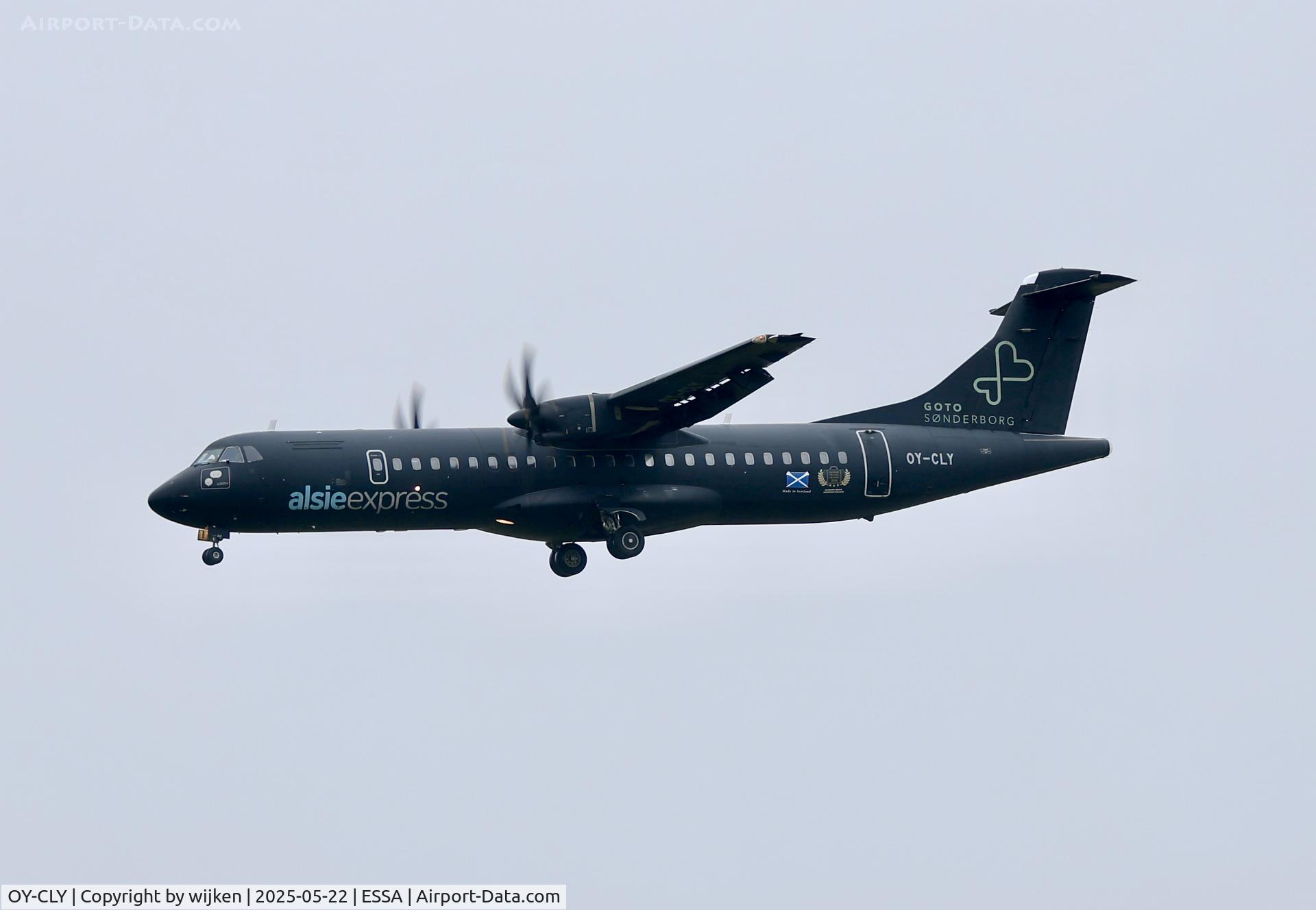 OY-CLY, 2008 ATR 72-212A C/N 799, Rwy 01L