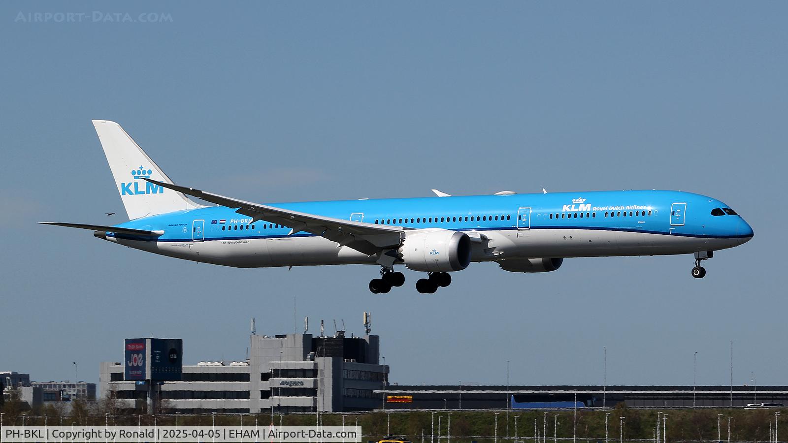 PH-BKL, Boeing 787-10 Dreamliner C/N 42501, at eham