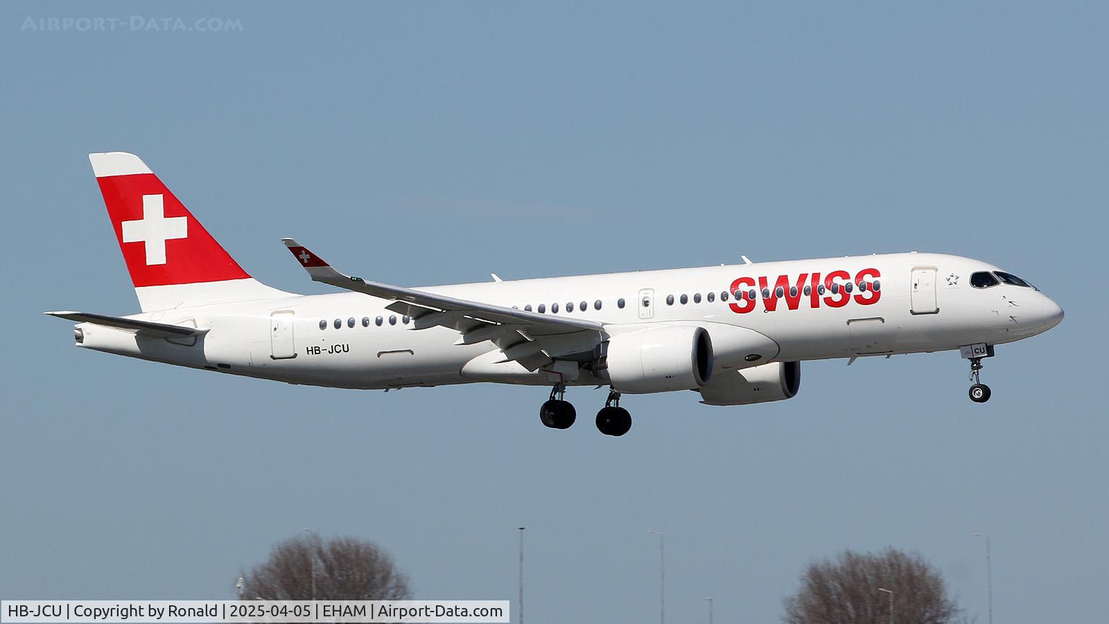 HB-JCU, 2021 Airbus A220-300 C/N 55110, at eham