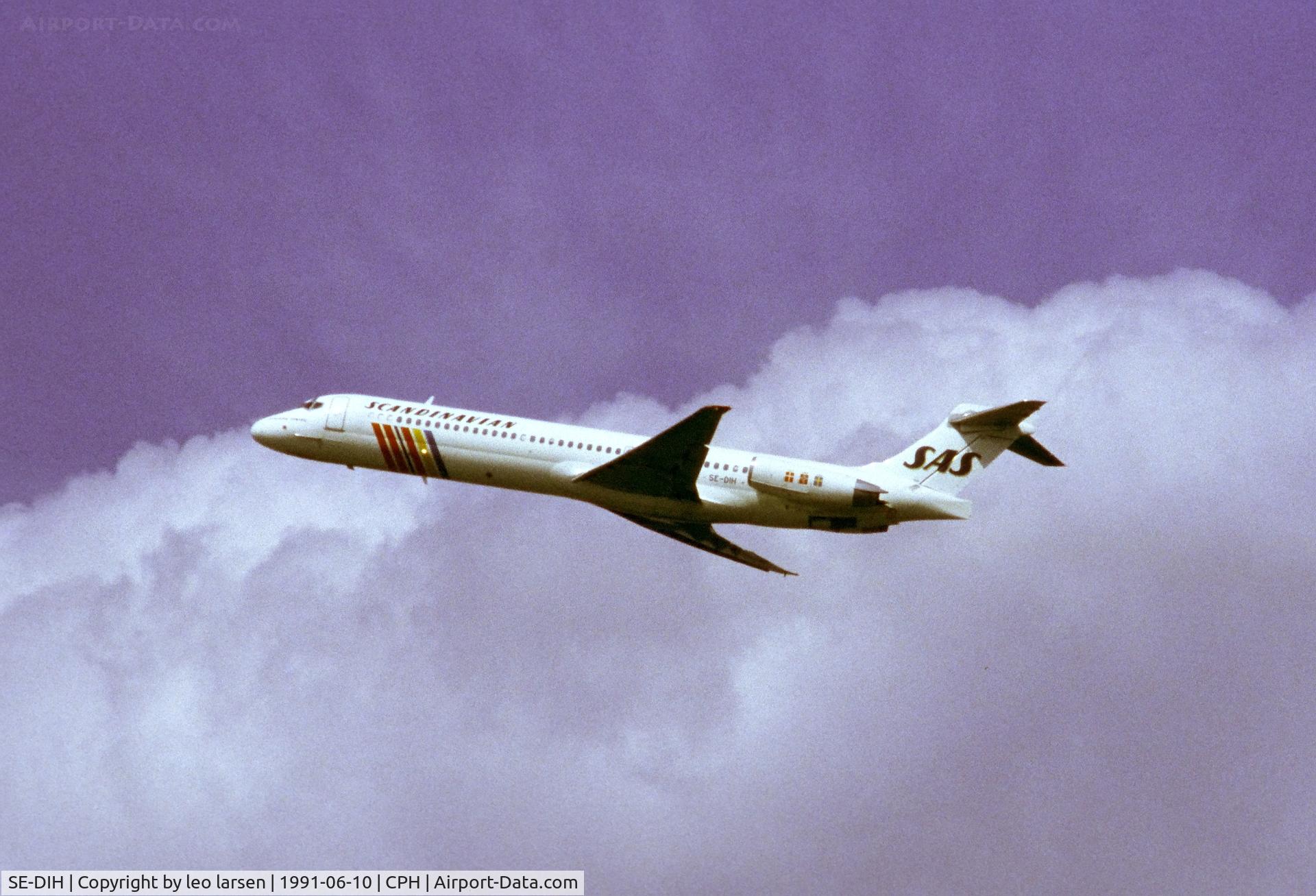 SE-DIH, 1989 McDonnell Douglas MD-87 (DC-9-87) C/N 49608, Copenhagen 10.6.1991