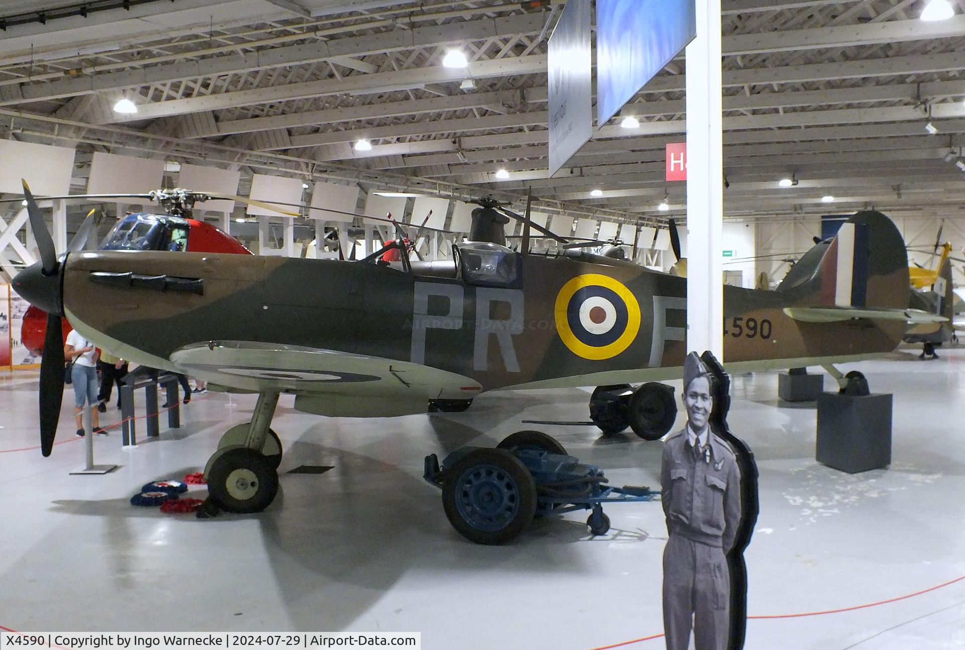 X4590, Supermarine 300 Spitfire Mk1A C/N 6S/81254, Supermarine Spitfire Ia at the RAF Museum Hendon