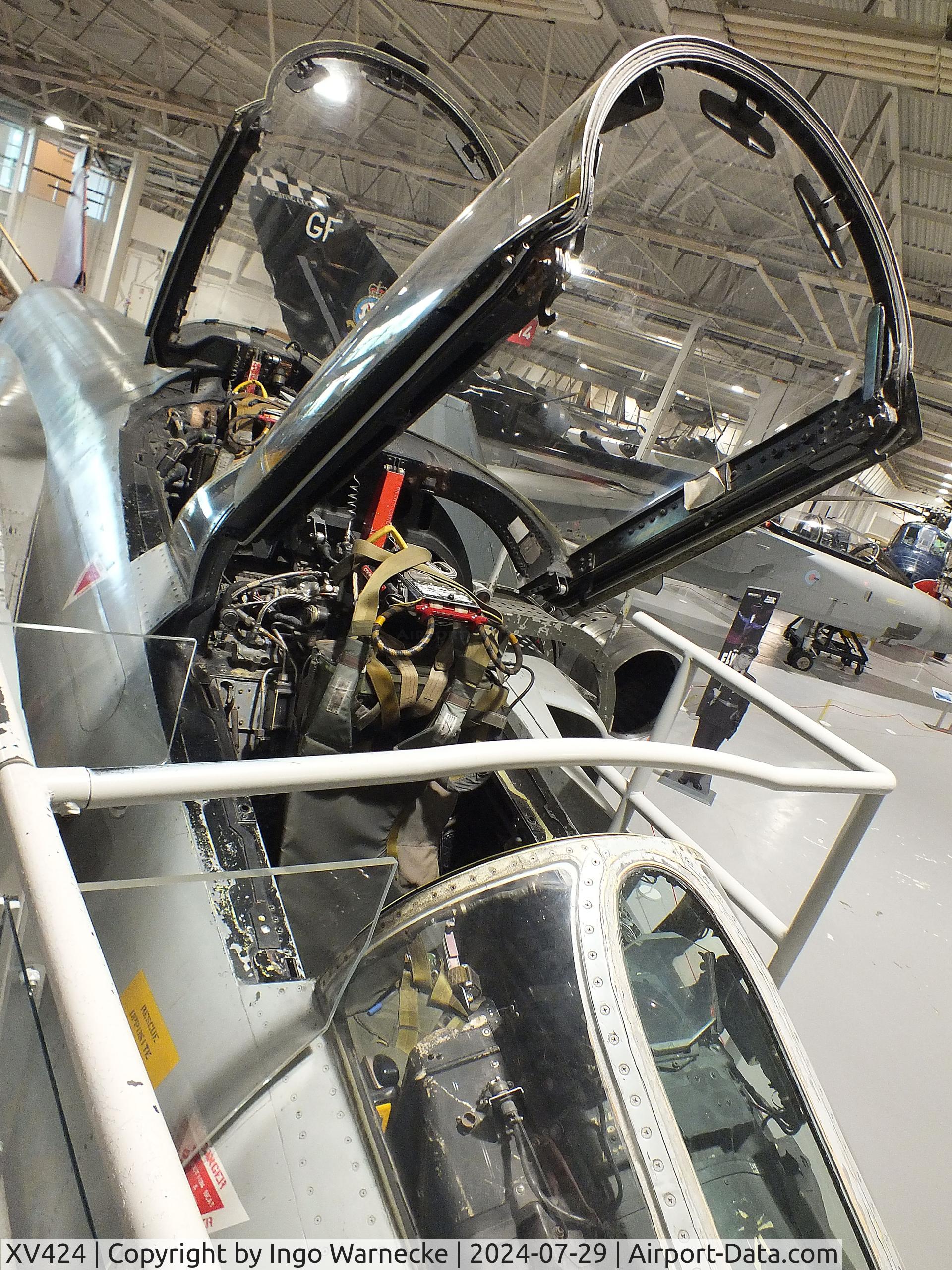 XV424, 1969 McDonnell Douglas Phantom FGR2 C/N 3084, McDonnell Douglas F-4 Phantom FGR2 at the RAF Museum Hendon #c