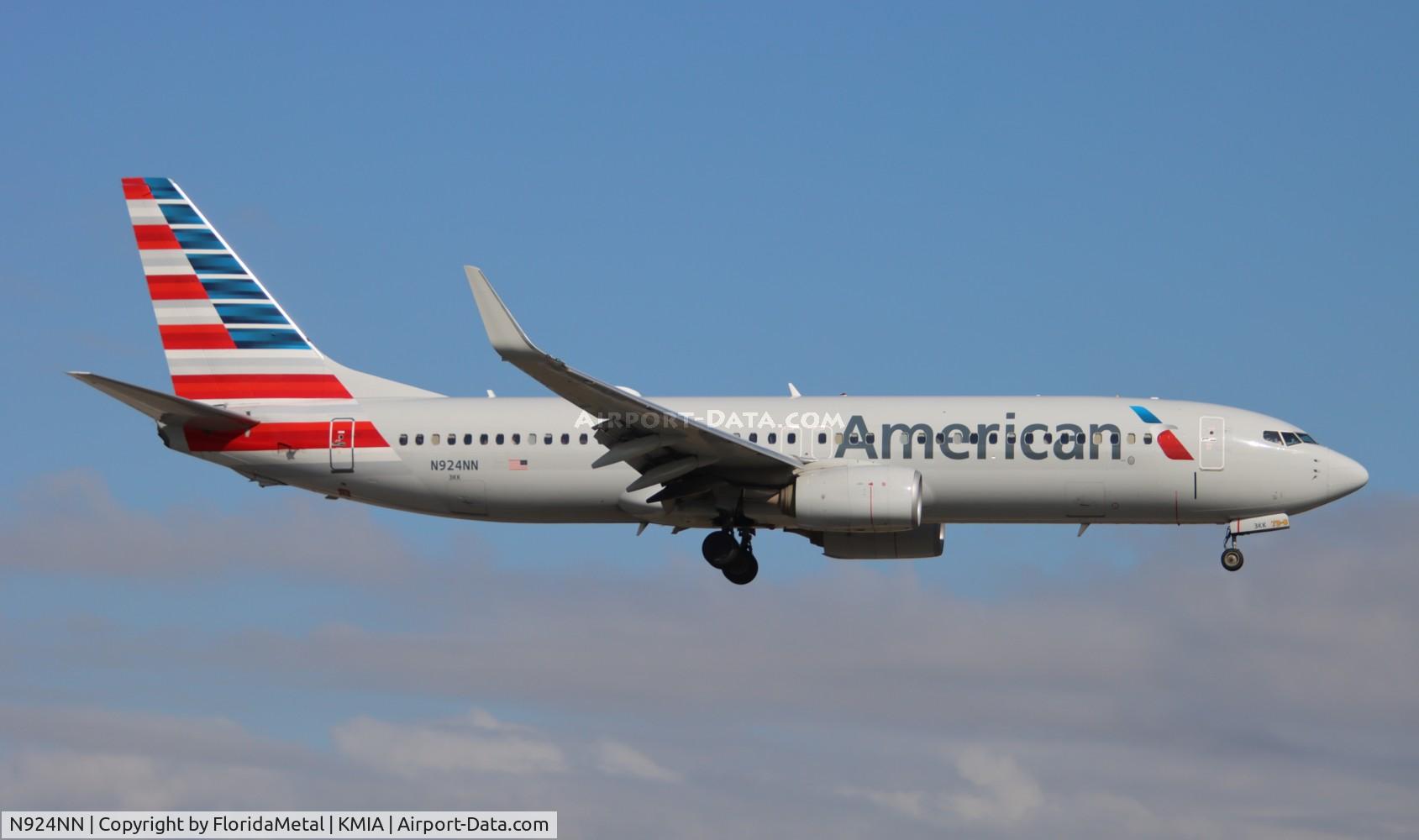 N924NN, 2013 Boeing 737-823 C/N 33486, AAL 738 zx gua, mggt-mia