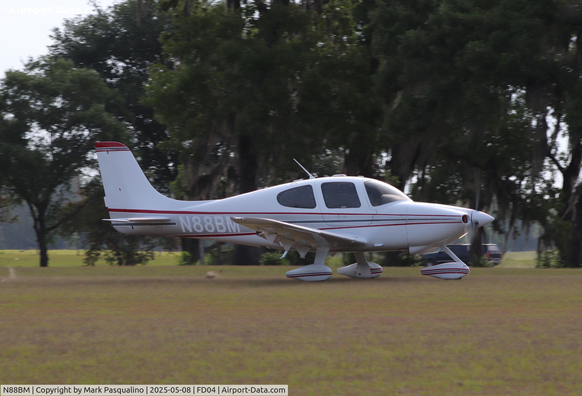 N88BM, 2004 Cirrus SR22 C/N 0798, Cirrus SR22