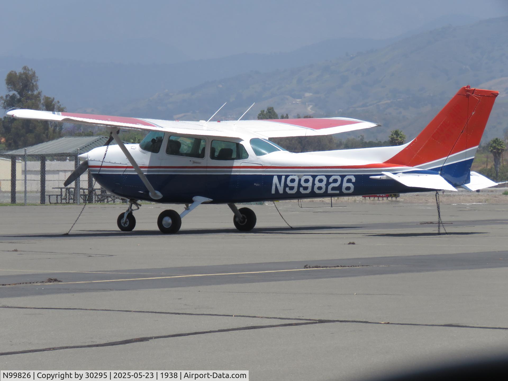 N99826, 1985 Cessna 172P C/N 17276514, Parked