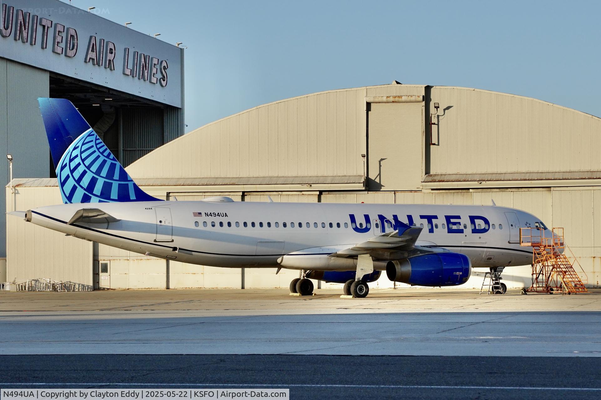 N494UA, 2002 Airbus A320-232 C/N 1840, SFO 2025