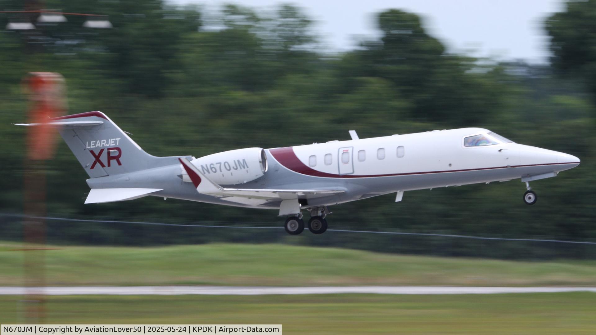 N670JM, 2004 Learjet 40 C/N 45-2005, Lear 40
