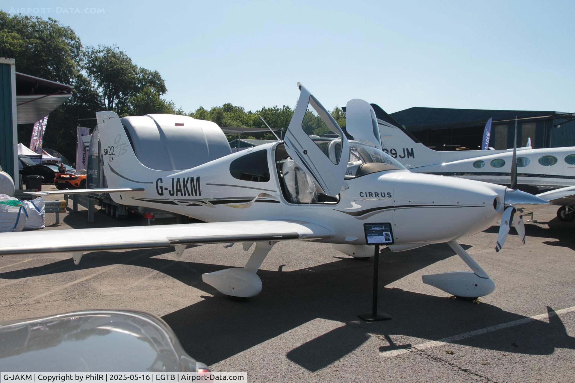 G-JAKM, 2005 Cirrus SR22 GTS C/N 1413, G-JAKM 2005 Cirrus SR22 Private Flyer Fest Booker